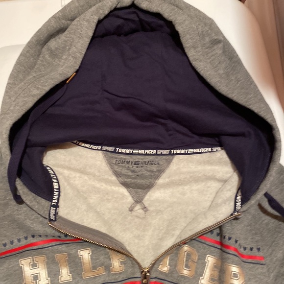 Sweatshirt - Picture 2 of 5